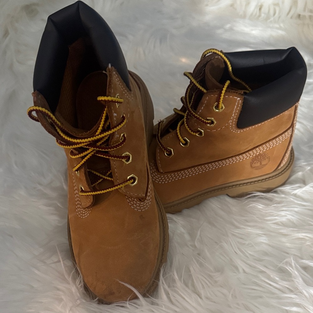 Timberland Tan Leather Boots with Black Accents